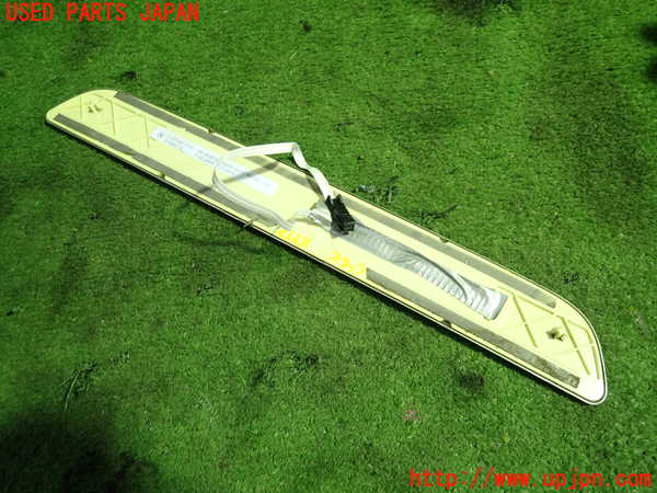 5UPJ-21247740]ベンツ C180 ステーションワゴン(205240C S205)スカッフプレート 中古_m0002.jpg