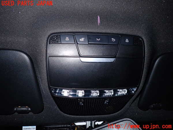 5UPJ-21246411]ベンツ C180 ステーションワゴン(205240C S205)ルームランプ1 (１列目) 中古_m0001.jpg