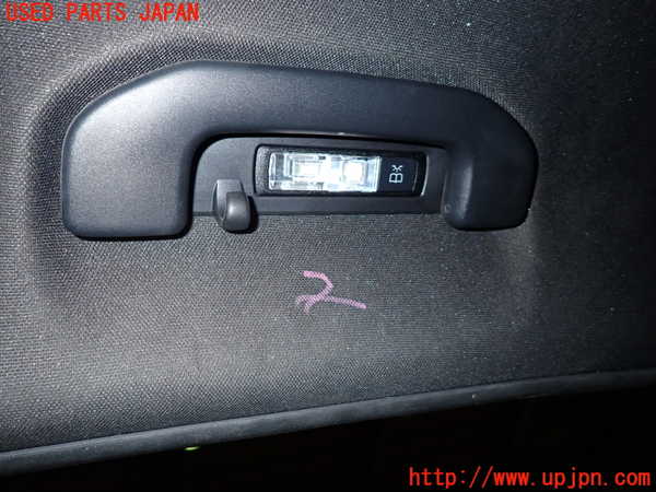 5UPJ-21246412]ベンツ C180 ステーションワゴン(205240C S205)ルームランプ2 (２列目右) 中古_m0001.jpg