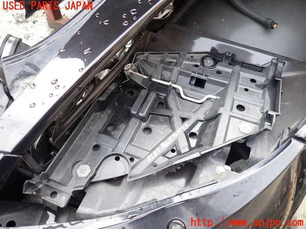 1UPJ-21251142]ポルシェ・パナメーラ GTS(970M48A)左ヘッドライトリム 中古_m0001.jpg