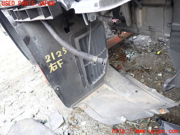 1UPJ-21251090]ポルシェ・パナメーラ GTS(970M48A)右前フェンダーライナー 中古_m0001.jpg