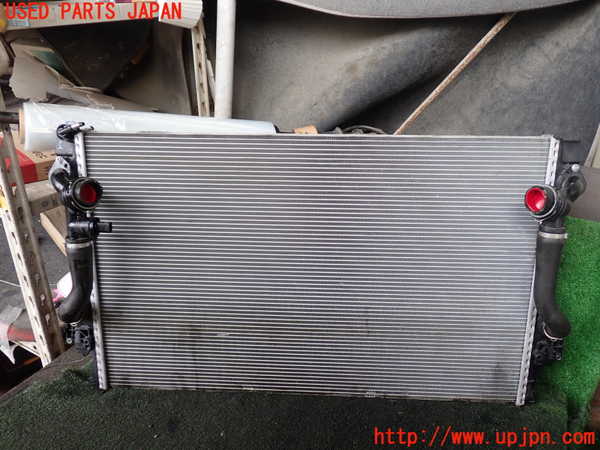 5UPJ-21252321]ポルシェ・パナメーラ GTS(970M48A)ラジエーター1 中古_m0001.jpg