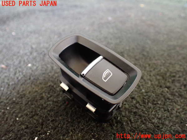1UPJ-21256240]ポルシェ・パナメーラ GTS(970M48A)右前パワーウィンドウスイッチ 中古_m0001.jpg