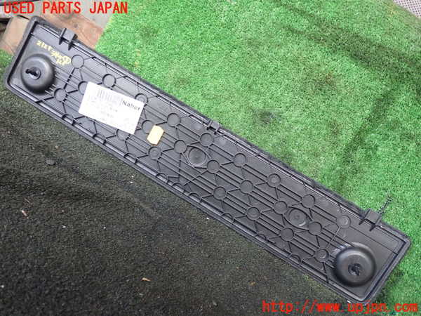 5UPJ-21257773]ポルシェ・パナメーラ GTS(970M48A)ラゲッジトレイ3 中古_m0002.jpg