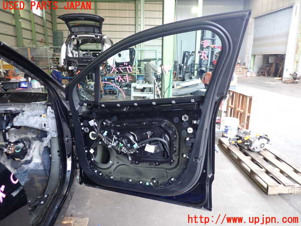 2UPJ-21261230]ジャガー・Iペイス(DH1AA)右前ドア 中古 FUYAO M840HT 43R-011934_m0005.jpg