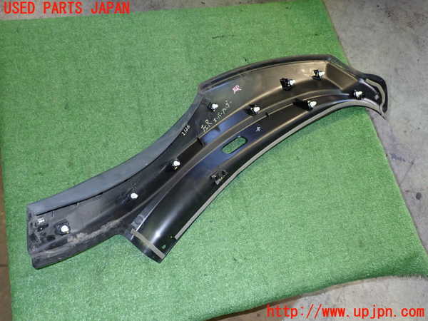 2UPJ-21261446]ジャガー・Iペイス(DH1AA)左後オーバーフェンダー 中古_m0004.jpg