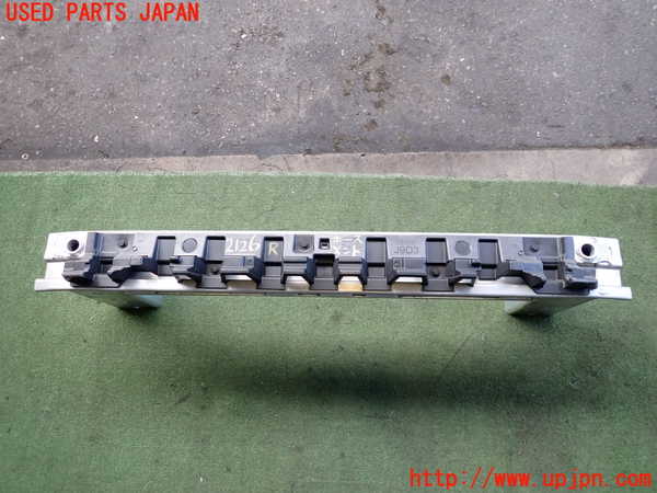 2UPJ-21261614]ジャガー・Iペイス(DH1AA)リアバンパーホースメント 中古_m0001.jpg