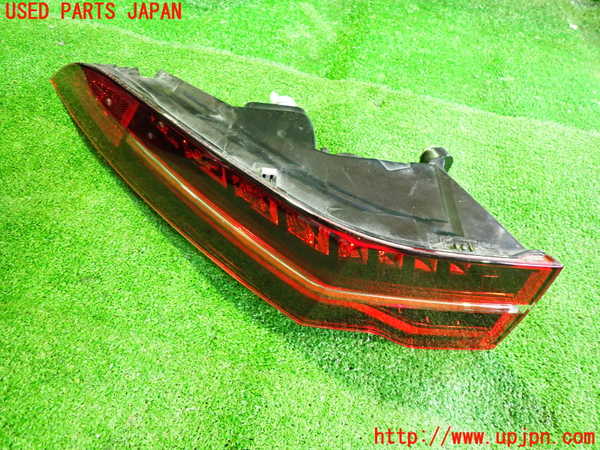 2UPJ-21261536]ジャガー・Iペイス(DH1AA)左テールランプ 中古_m0001.jpg
