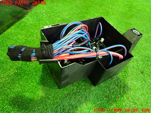 2UPJ-21266741]ジャガー・Iペイス(DH1AA)ヒューズボックス1 中古_m0004.jpg