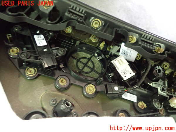 2UPJ-21261264]ジャガー・Iペイス(DH1AA)左前ドア内張り 中古_m0005.jpg