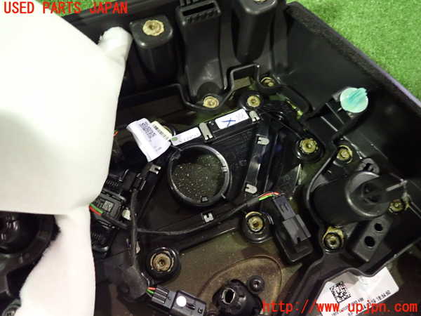2UPJ-21261294]ジャガー・Iペイス(DH1AA)右後ドア内張り 中古_m0005.jpg
