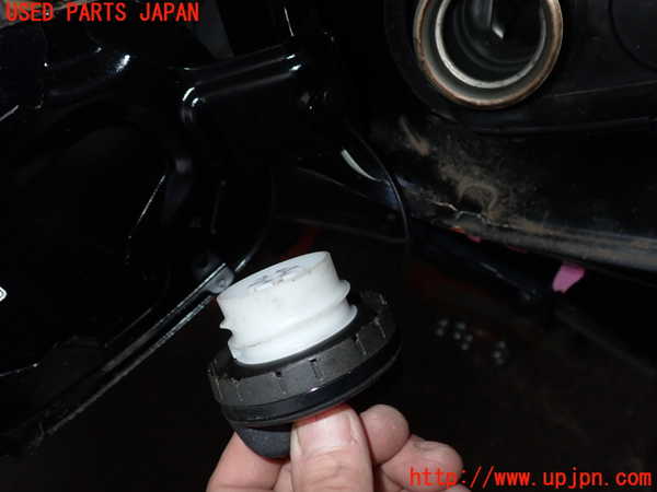 5UPJ-21281690]CX-8(KG2P)フューエルリッド 中古_m0004.jpg