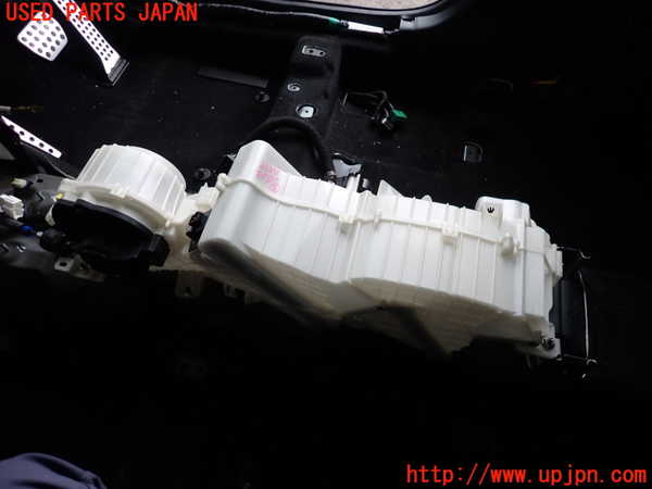 2UPJ-21286082]CX-8(KG2P)エバポレーター2 (リヤ) 中古_m0001.jpg