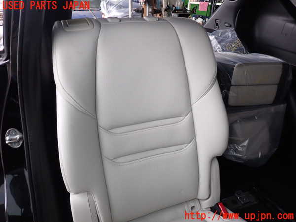 2UPJ-21287145]CX-8(KG2P)右2列目シート 中古_m0002.jpg