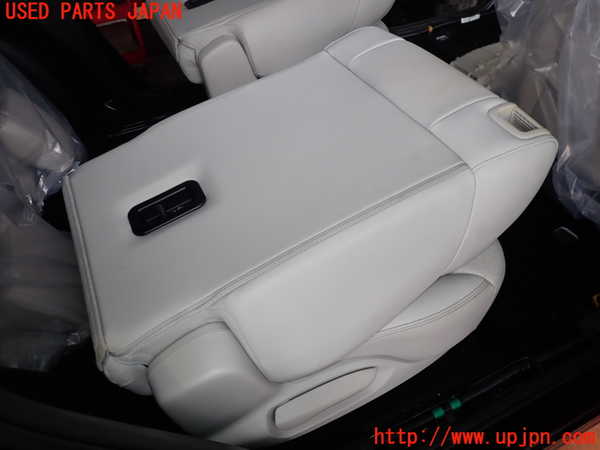 2UPJ-21287145]CX-8(KG2P)右2列目シート 中古_m0004.jpg