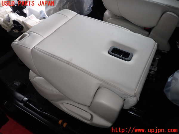 5UPJ-21287175]CX-8(KG2P)左2列目シート 中古_m0004.jpg