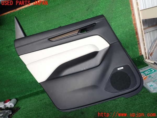 2UPJ-21281324]CX-8(KG2P)左後ドア内張り 中古_m0001.jpg