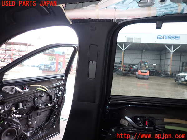 5UPJ-21287665]CX-8(KG2P)右センターピラートリム 中古_m0002.jpg