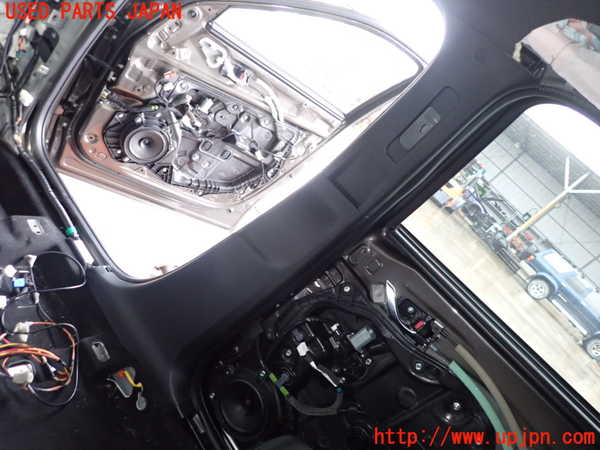 5UPJ-21297665]CX-8(KG5P)右センターピラートリム 中古_m0001.jpg