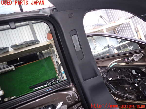 5UPJ-21297670]CX-8(KG5P)左センターピラートリム 中古_m0002.jpg