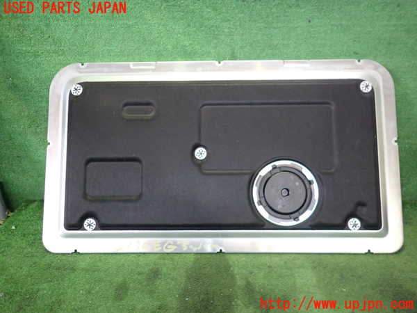 2UPJ-21302160]BMW i3(8P06)エンジンアッパーカバー 中古 【I01】_m0002.jpg