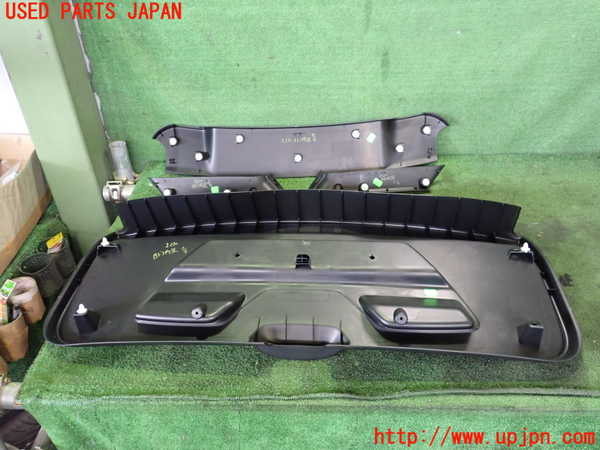 2UPJ-21301578]BMW i3(8P06)バックドア内張り 中古 【I01】_m0002.jpg