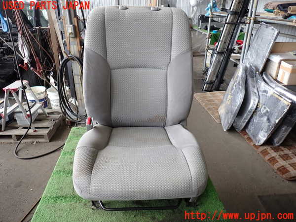 2UPJ-21317065]ハイラックスサーフ(RZN210W)助手席シート 中古_m0001.jpg