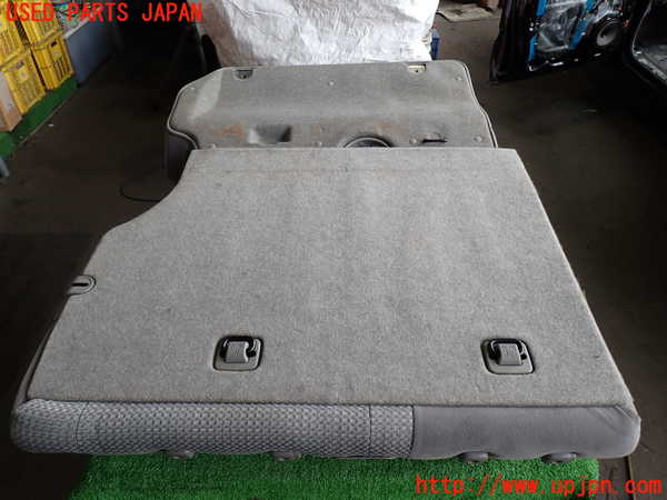 2UPJ-21317405]ハイラックスサーフ(RZN210W)右リアシート 中古_m0004.jpg
