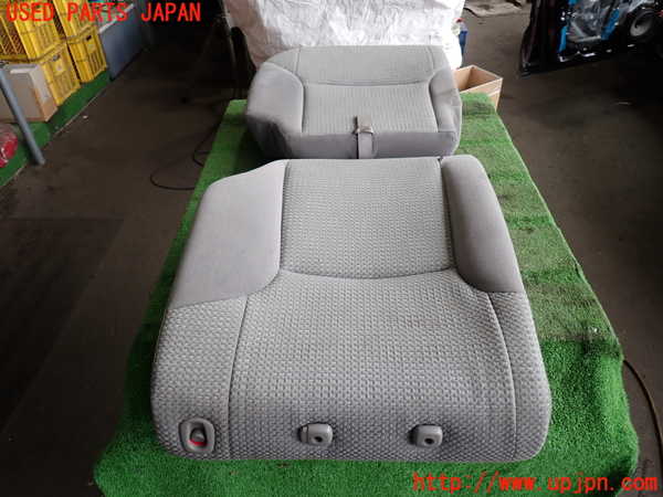 2UPJ-21317435]ハイラックスサーフ(RZN210W)左リアシート 中古_m0002.jpg