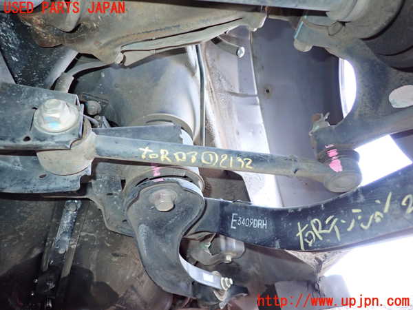 5UPJ-21325200]インプレッサ WRX-STi(GVB)右リアロアアーム1 中古 【D型】_m0001.jpg