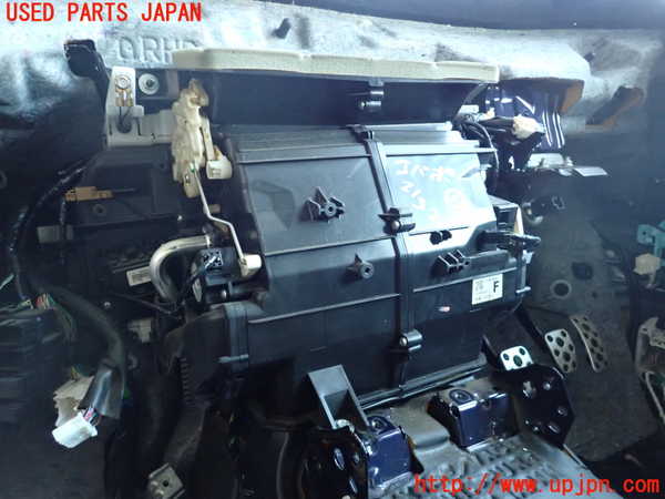 5UPJ-21326081]インプレッサ WRX-STi(GVB)エバポレーター1 中古 【D型】_m0001.jpg