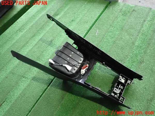5UPJ-21327549]インプレッサ WRX-STi(GVB)コンソール 中古 【D型】_m0002.jpg