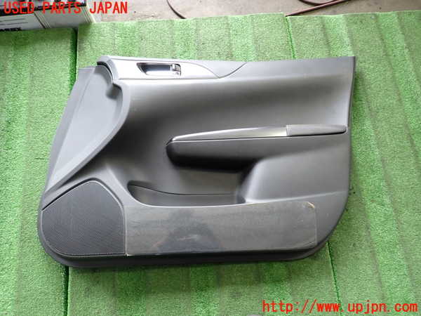 5UPJ-21321234]インプレッサ WRX-STi(GVB)右前ドア内張り 中古 【D型】_m0001.jpg