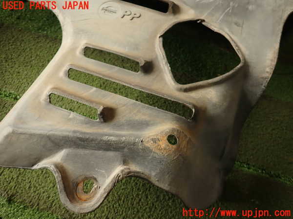 5UPJ-21332170]スカイライン クーペ(HCR32)エンジンアンダーカバー 中古_m0002.jpg