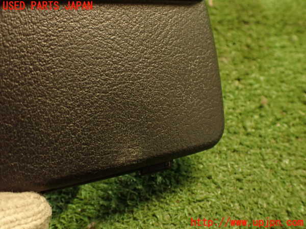 5UPJ-21337822]スカイライン クーペ(HCR32)灰皿2 中古_m0002.jpg