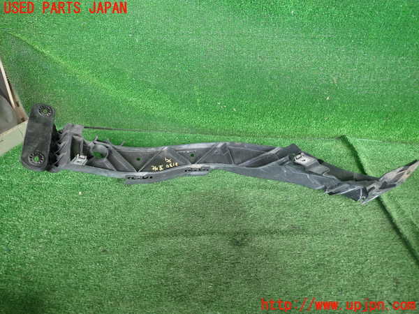 5UPJ-21341142]BMW 135i クーペ(UC35)(E82)左ヘッドライトリム 中古_m0002.jpg