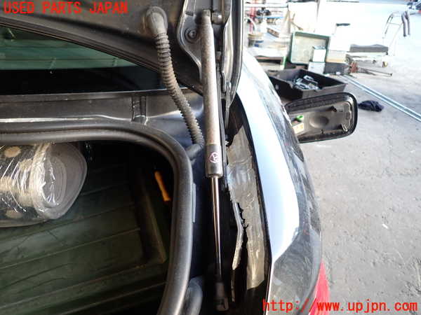 2UPJ-21341506]BMW 135i クーペ(UC35)(E82)トランクダンパー 中古_m0001.jpg