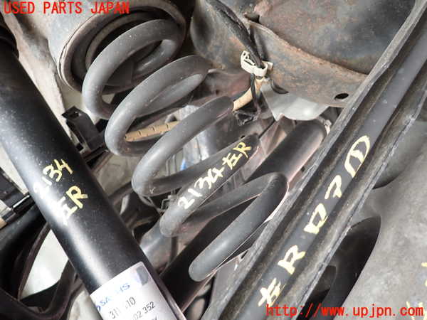 2UPJ-21345105]BMW 135i クーペ(UC35)(E82)左リアスプリング 中古_m0001.jpg