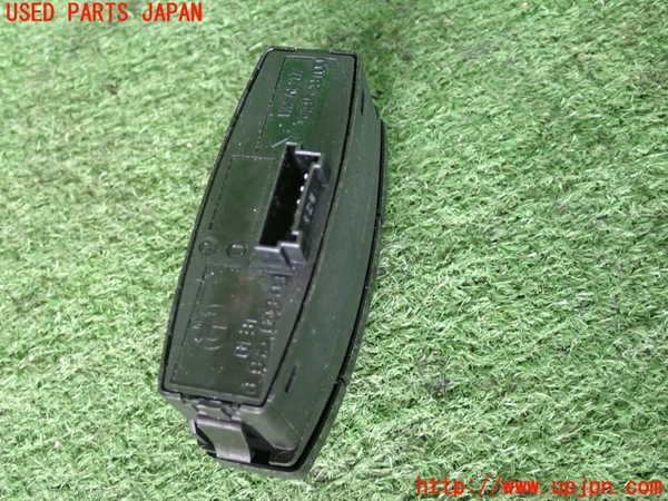 5UPJ-21346290]BMW 135i クーペ(UC35)(E82)ハザードスイッチ 中古_m0002.jpg