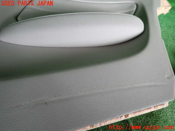 5UPJ-21347675]BMW 135i クーペ(UC35)(E82)右リアピラートリム 中古_m0004.jpg
