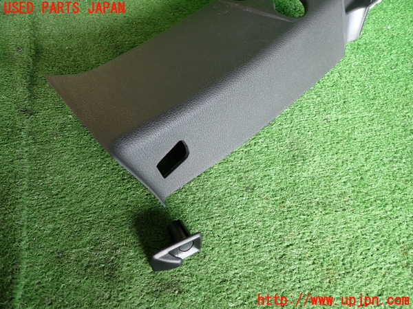 5UPJ-21347680]BMW 135i クーペ(UC35)(E82)左リアピラートリム 中古_m0003.jpg