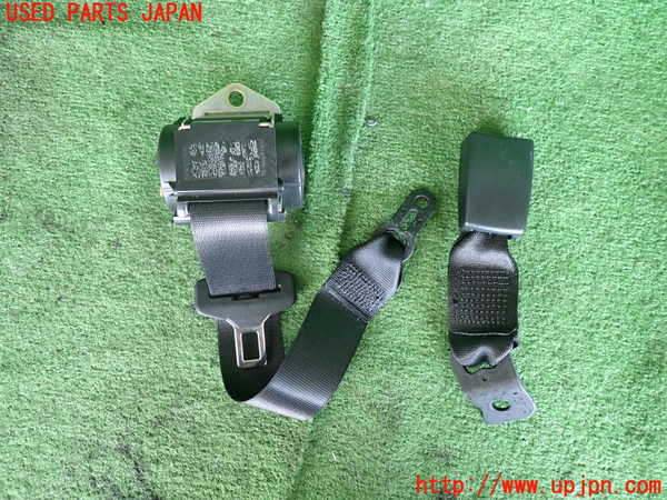 5UPJ-21347155]BMW 135i クーペ(UC35)(E82)右2列目シートベルト 中古_m0001.jpg