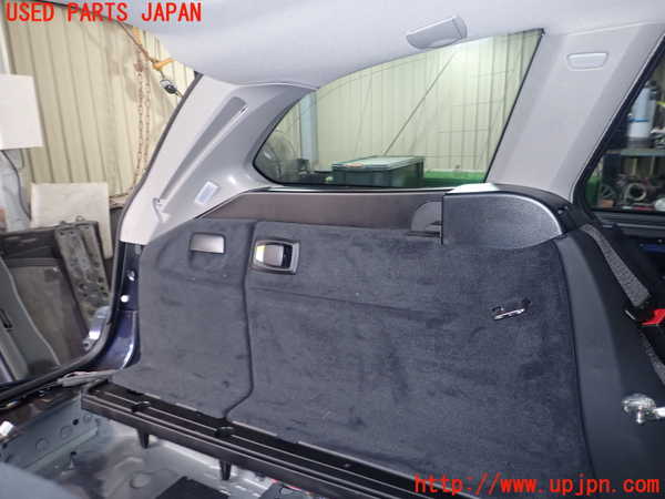 1UPJ-21357680]BMW 523i ツーリング(XL20 F11)左リアピラートリム 中古_m0001.jpg