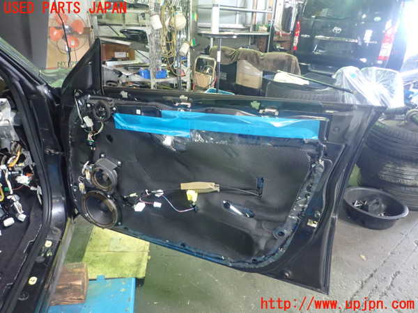 5UPJ-21361230]レガシィ ワゴン(BP5)右前ドア M2E8 中古_m0004.jpg