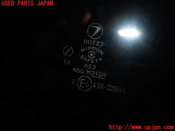5UPJ-21361382]レガシィ ワゴン(BP5)左クォーターガラス M31Q8 中古_m0002.jpg