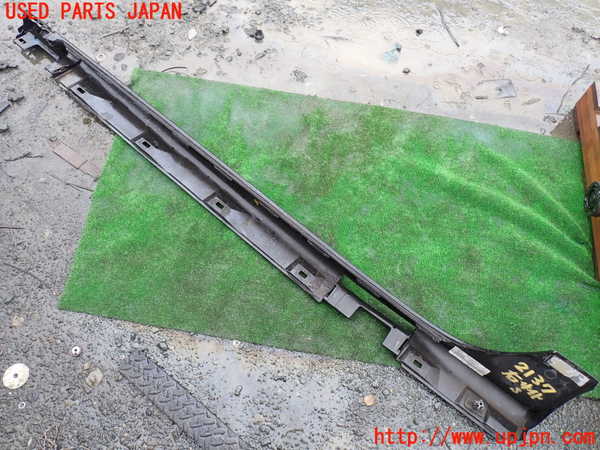 1UPJ-21371390]アウディ・S7 スポーツバック(4GCEUL)右サイドステップ 中古_m0002.jpg
