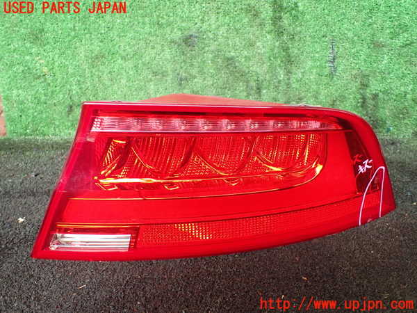 1UPJ-21371530]アウディ・S7 スポーツバック(4GCEUL)右テールランプ 中古_m0001.jpg