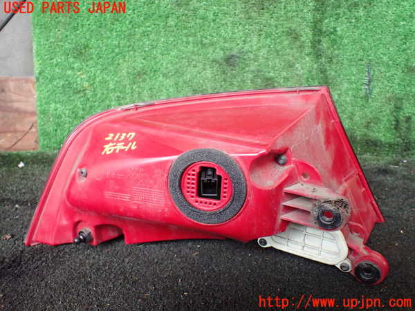 1UPJ-21371530]アウディ・S7 スポーツバック(4GCEUL)右テールランプ 中古_m0003.jpg