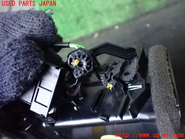 1UPJ-21377527]アウディ・S7 スポーツバック(4GCEUL)エアコン吹き出し口2 (左) 中古_m0003.jpg