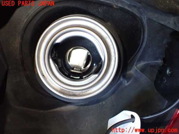 5UPJ-21381690]BMW 118d(1S20 F20)フューエルリッド 中古_m0004.jpg